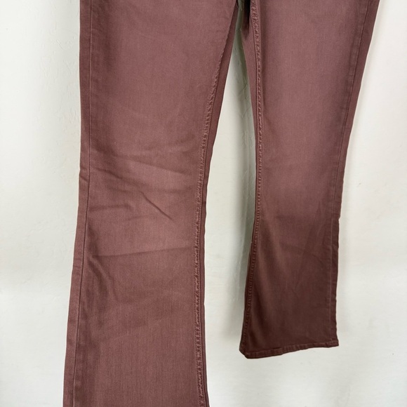 BDG Comfort Stretch Ultra Low Rise Flare Jean - Picture 6 of 10